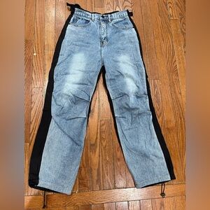 Bijou.Lin 
Wang
Black Garment